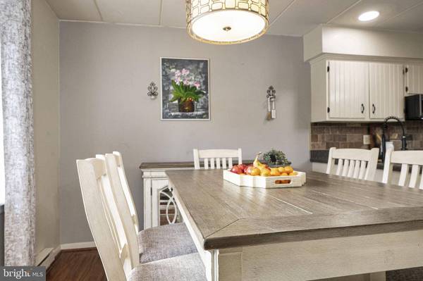 200 CAMPBELL CIR #E-13, Downingtown, PA 19335