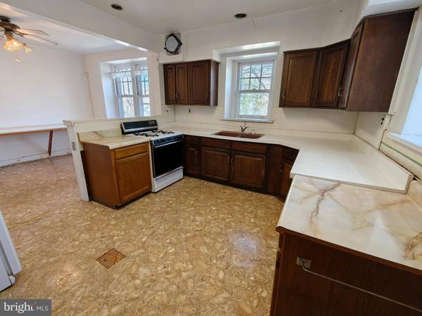 5601 WOODBINE AVE, Philadelphia, PA 19131