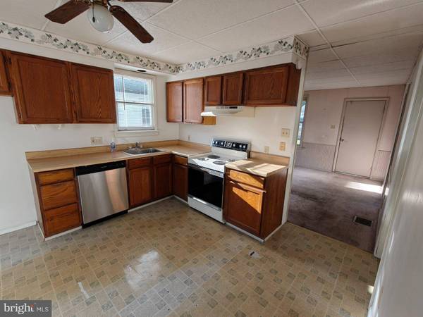 922 CHARLES ST, Coatesville, PA 19320