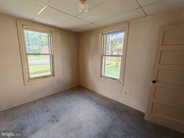 922 CHARLES ST, Coatesville, PA 19320