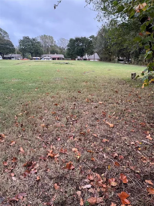 Elizabeth ST, Choctaw, OK 73020