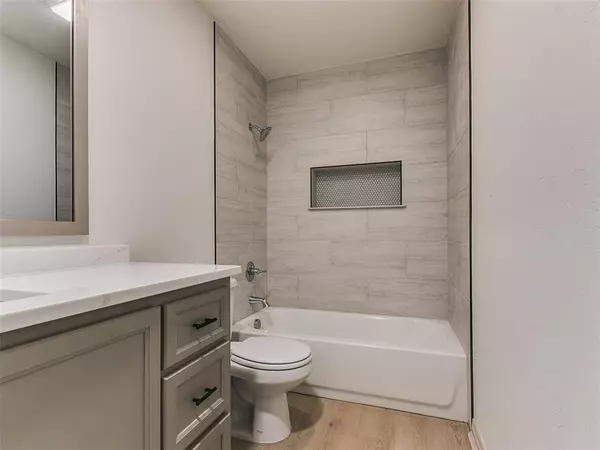 10305 1/2 Saint Patrick DR, Midwest City, OK 73110