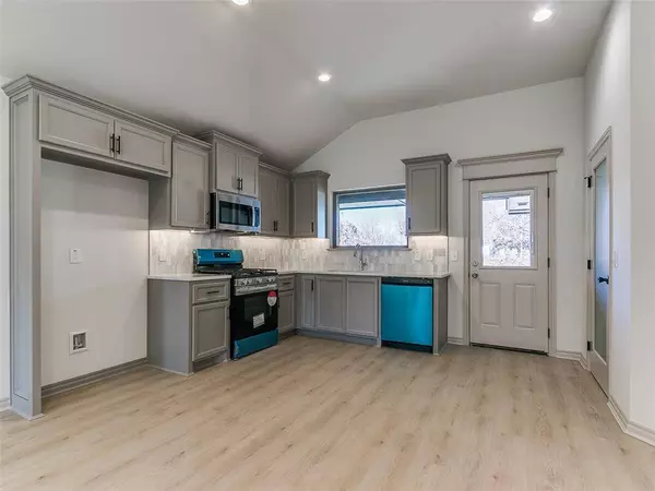 10305 1/2 Saint Patrick DR, Midwest City, OK 73110