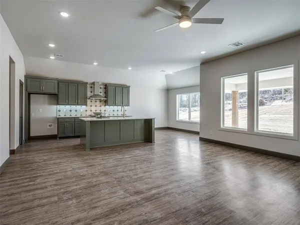 4401 Maxine DR, Choctaw, OK 73020