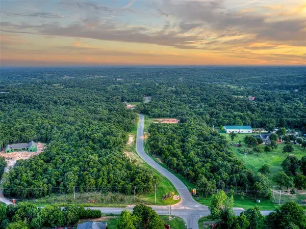 8112 Cypress Forest CIR, Oklahoma City, OK 73150