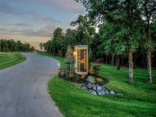 8112 Cypress Forest CIR, Oklahoma City, OK 73150