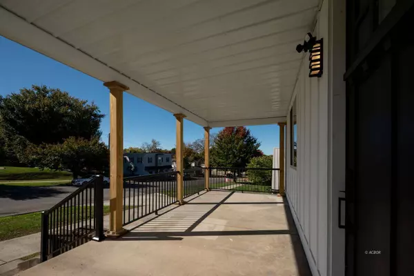 168 Main, Jackson, OH 45640