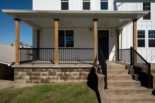 168 Main, Jackson, OH 45640