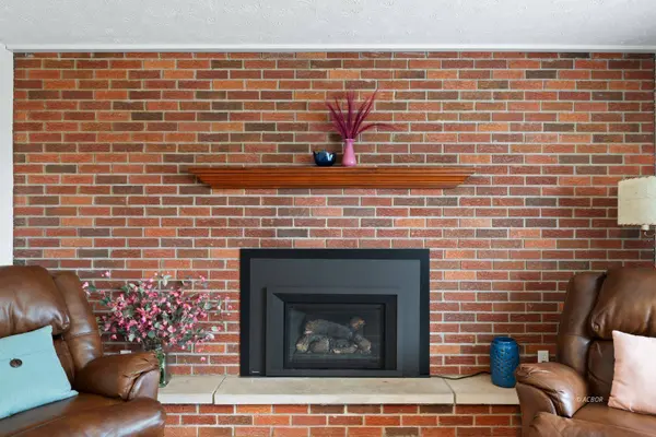 384 Debbie Dr, Gallipolis, OH 45631