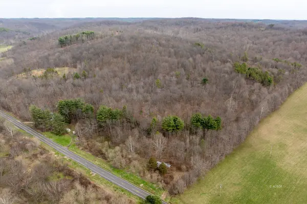 32900 St Rt 278, Mcarthur, OH 45651