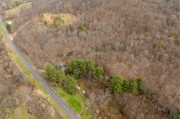 32900 St Rt 278, Mcarthur, OH 45651
