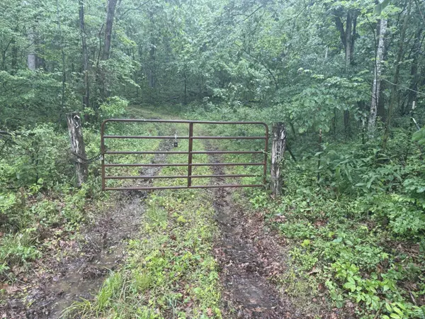 000 Red Hill Rd, Langsville, OH 45741