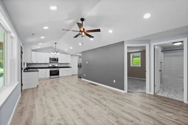 13084 St Rt 279, Oak Hill, OH 45685