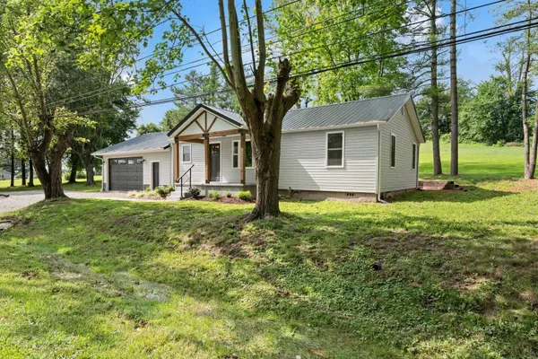 13084 St Rt 279, Oak Hill, OH 45685