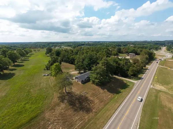 9215 State Route 160, Bidwell, OH 45614