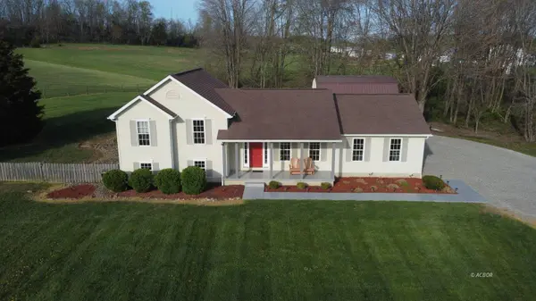 330 Wolf Run Rd, Patriot, OH 45658