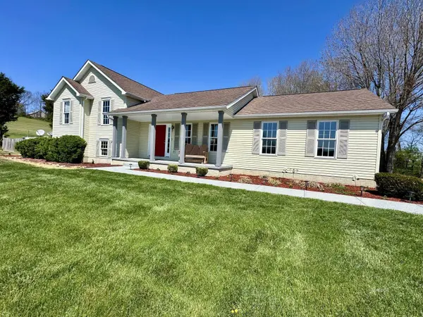 330 Wolf Run Rd, Patriot, OH 45658