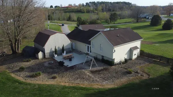 330 Wolf Run Rd, Patriot, OH 45658