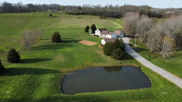 330 Wolf Run Rd, Patriot, OH 45658