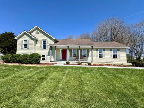330 Wolf Run Rd, Patriot, OH 45658