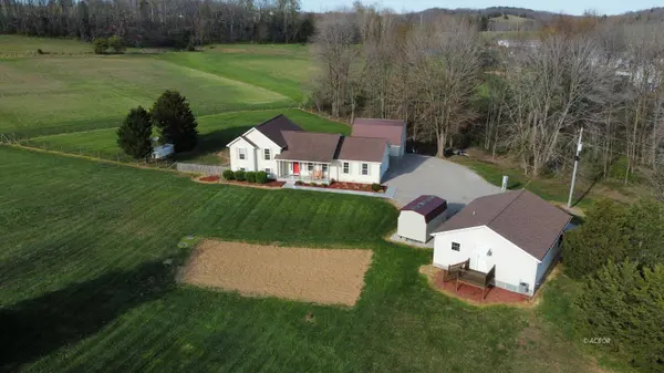330 Wolf Run Rd, Patriot, OH 45658