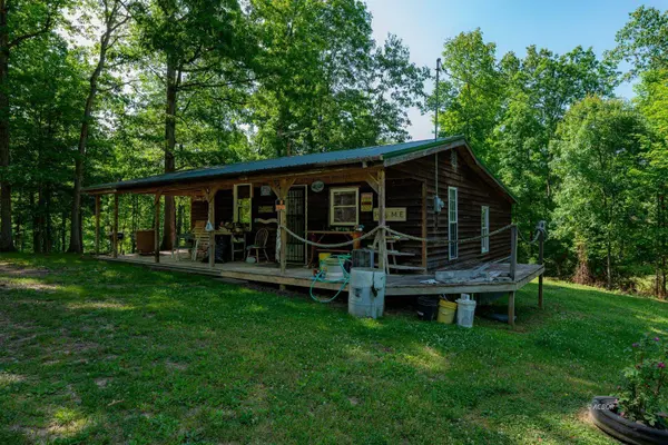 462 Hartsook Rd, Vinton, OH 45686