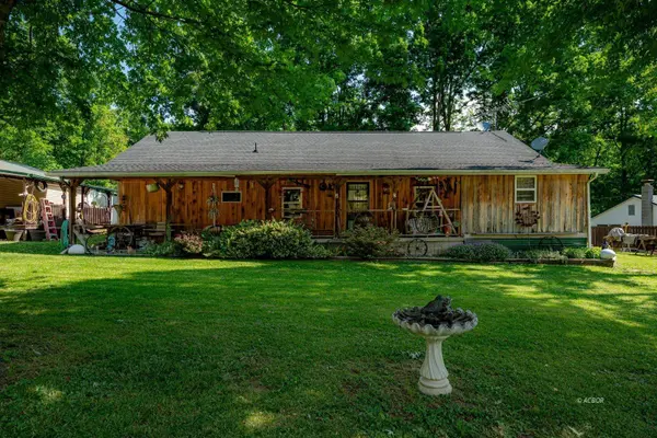 462 Hartsook Rd, Vinton, OH 45686
