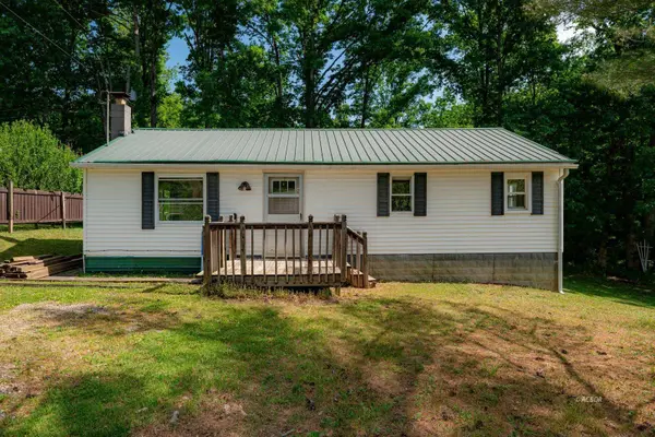 462 Hartsook Rd, Vinton, OH 45686