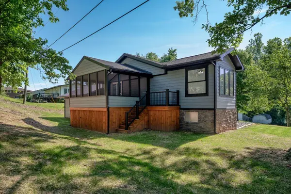 618 Jay Dr, Gallipolis, OH 45631