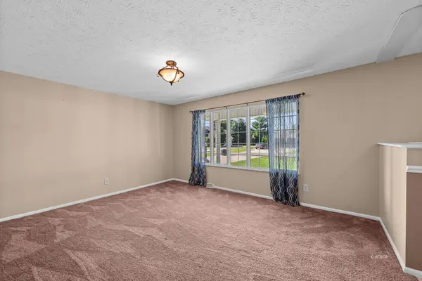 45 Beech St, Gallipolis, OH 45631