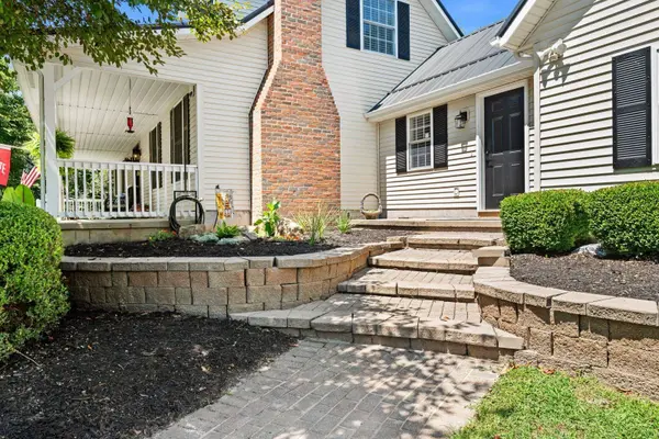 1354 Wolf Run Rd, Patriot, OH 45658