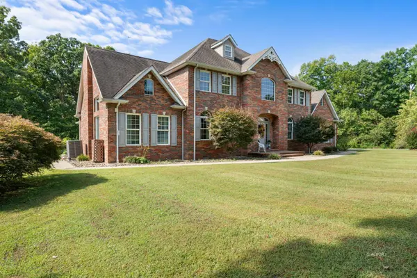 464 Oak Ridge Dr, Gallipolis, OH 45631