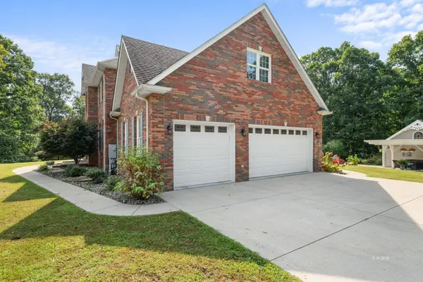 464 Oak Ridge Dr, Gallipolis, OH 45631