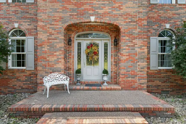 464 Oak Ridge Dr, Gallipolis, OH 45631