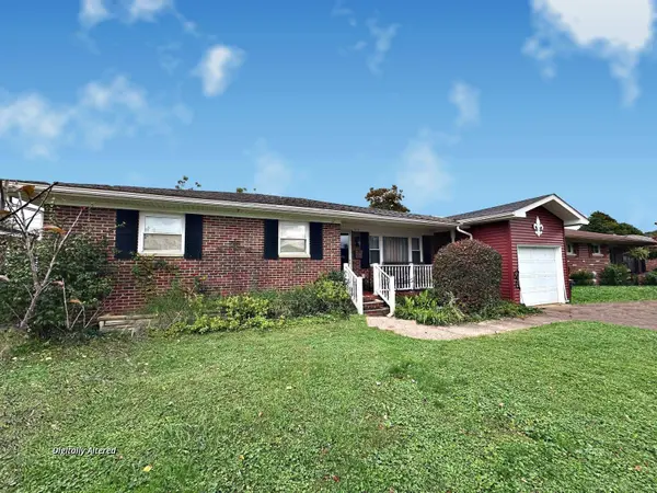 1112 Sunset Dr