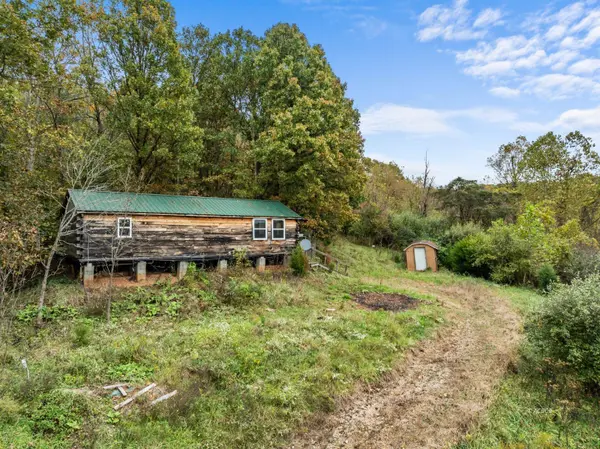 92 Greentree Rd