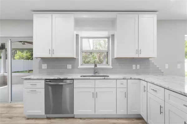 52 WOODWORTH DR, Palm Coast, FL 32164