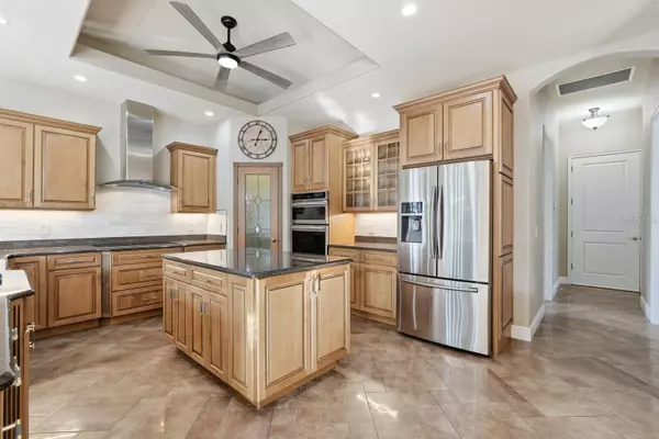 33 N RIVERWALK DR, Palm Coast, FL 32137