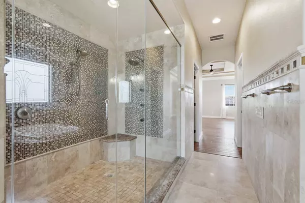 33 N RIVERWALK DR, Palm Coast, FL 32137