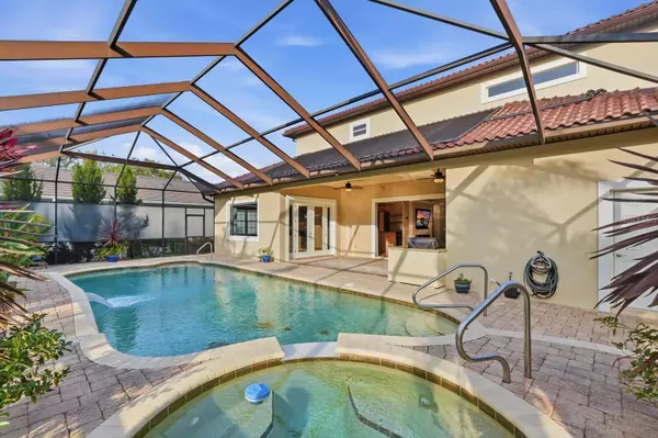 33 N RIVERWALK DR, Palm Coast, FL 32137