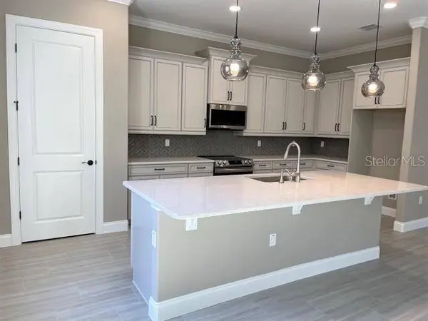 7 OASIS CIR, Palm Coast, FL 32137