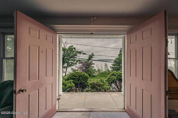 770 NY-9P, Saratoga Springs, NY 12866