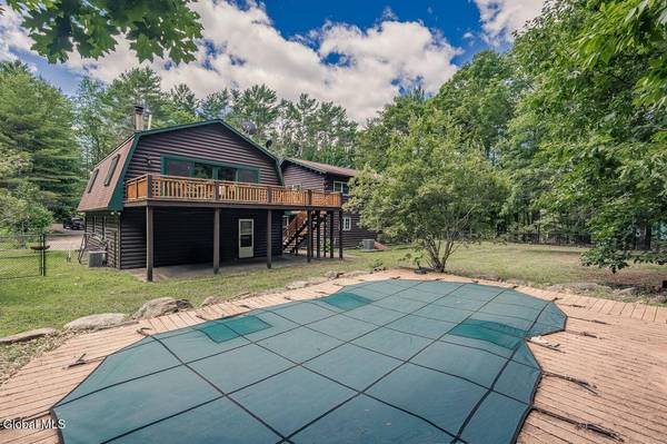 1532 S Shore Road, Edinburg, NY 12835