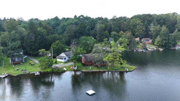 2310 Diamond Pt Road, Galway, NY 12074