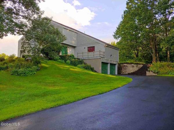 2537 Old Mill Road, Galway, NY 12074