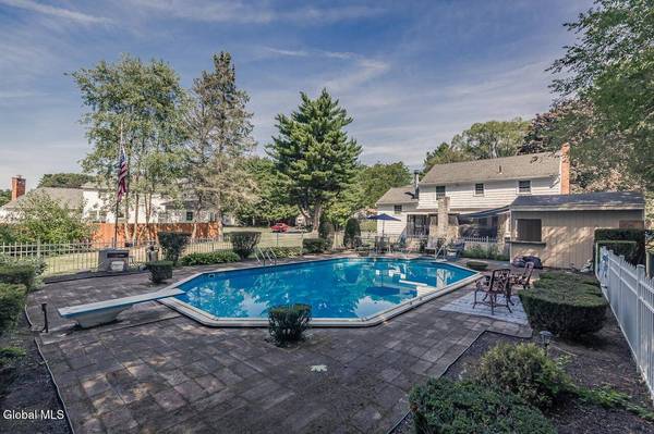 4 Conifer Drive, Ballston, NY 12027