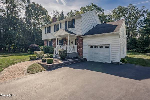 4 Conifer Drive, Ballston, NY 12027