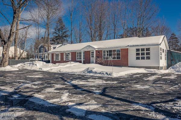 8 Medical Arts Lane, Saratoga Springs, NY 12866