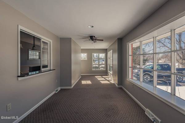 8 Medical Arts Lane, Saratoga Springs, NY 12866