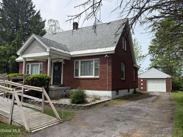1388 Midline Road, Amsterdam, NY 12010